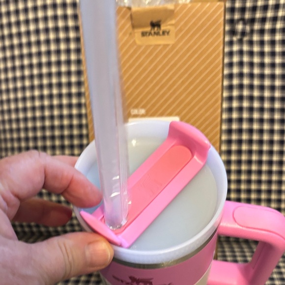 Stanley Pink Quencher 40oz H2.0 Tumbler - Picture 3 of 5